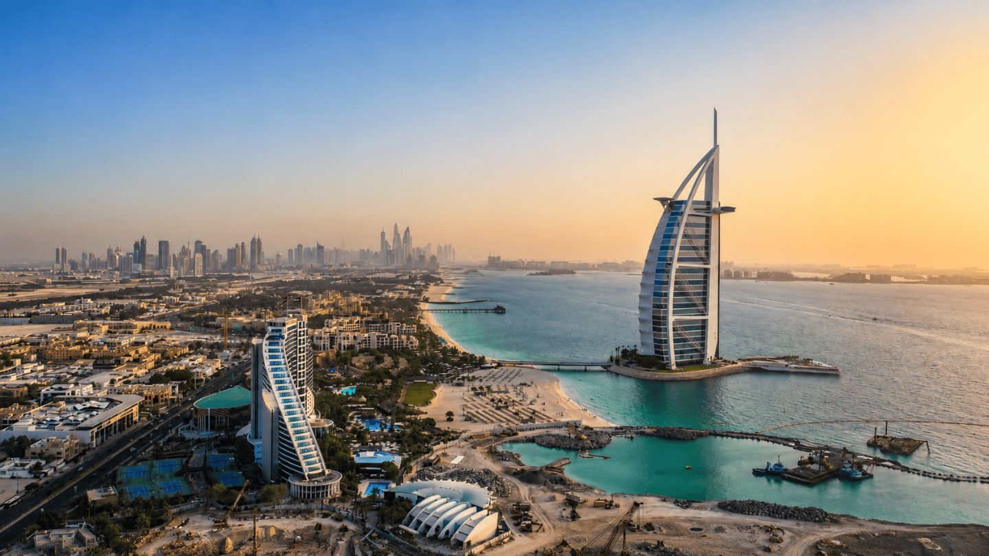 Silueta en forma de vela del Burj Al Arab - RDM